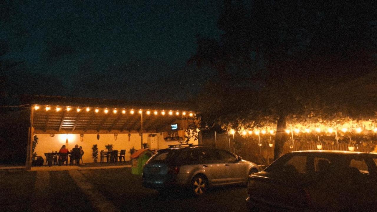 Hotel Casa Andra Baia de Fier Zewnętrze zdjęcie