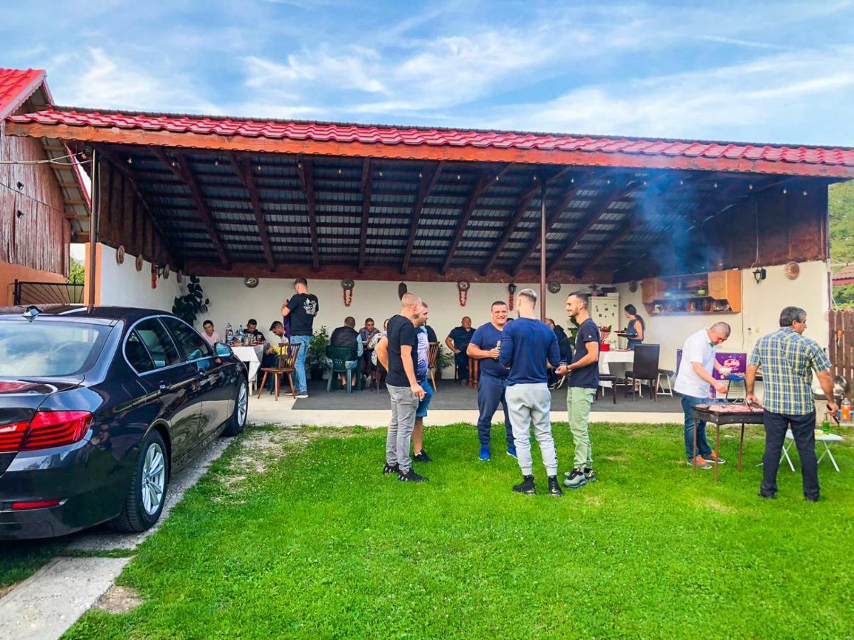 Hotel Casa Andra Baia de Fier Zewnętrze zdjęcie