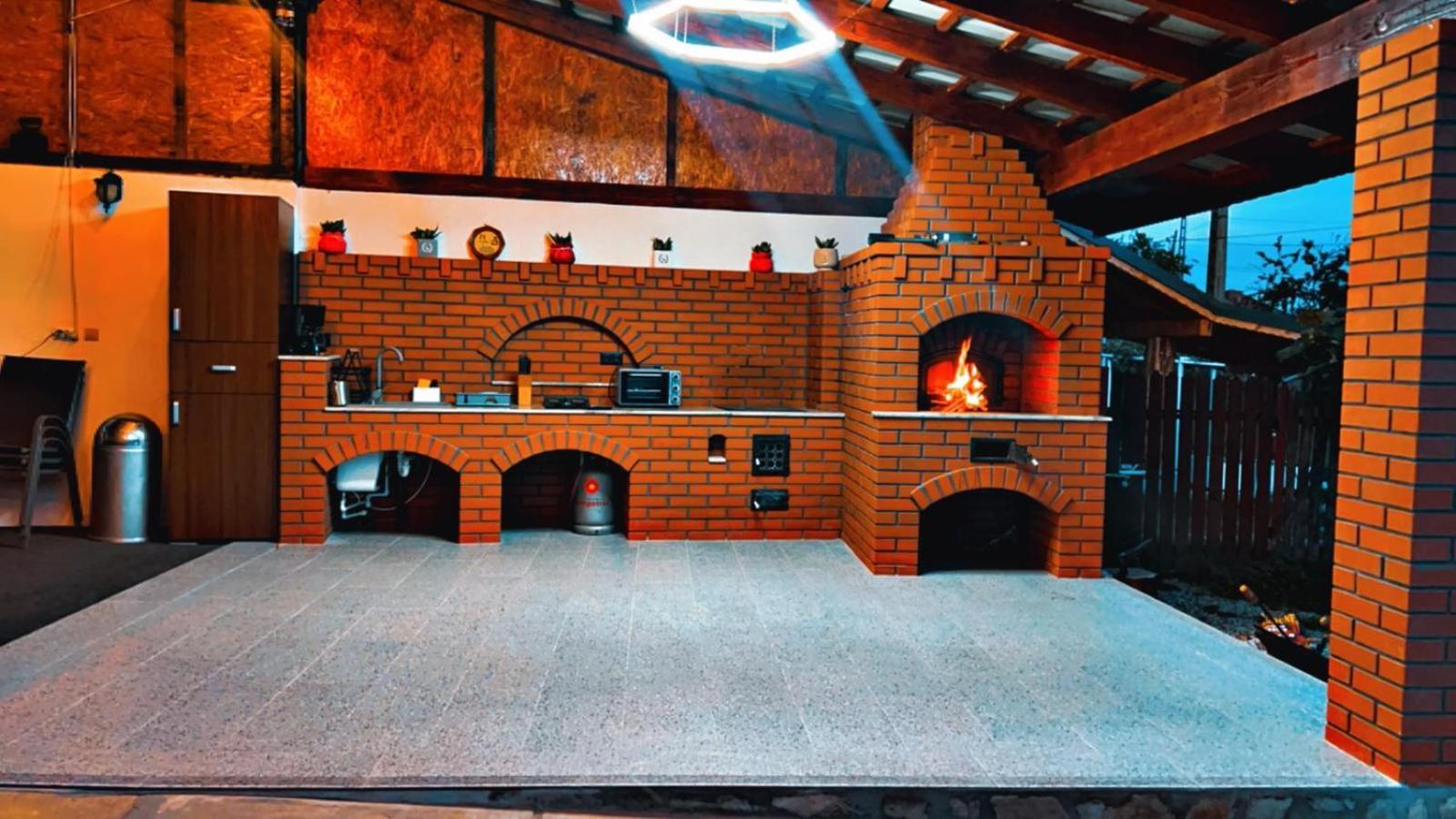 Hotel Casa Andra Baia de Fier Zewnętrze zdjęcie