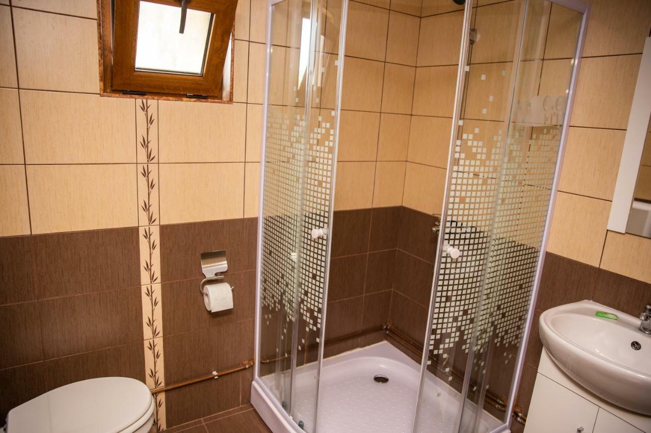 Hotel Casa Andra Baia de Fier Zewnętrze zdjęcie