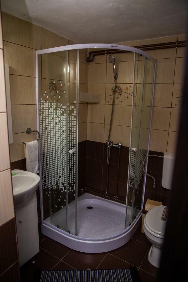 Hotel Casa Andra Baia de Fier Zewnętrze zdjęcie
