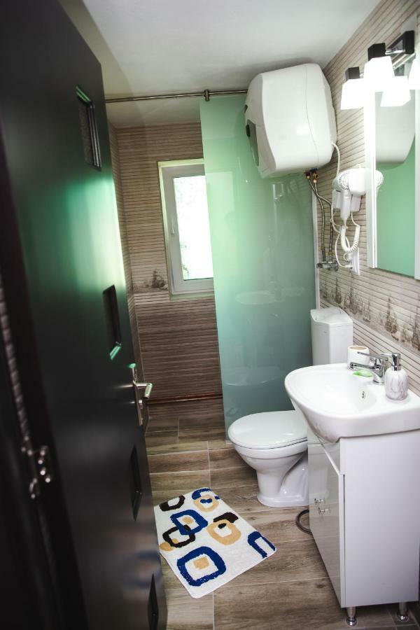 Hotel Casa Andra Baia de Fier Zewnętrze zdjęcie